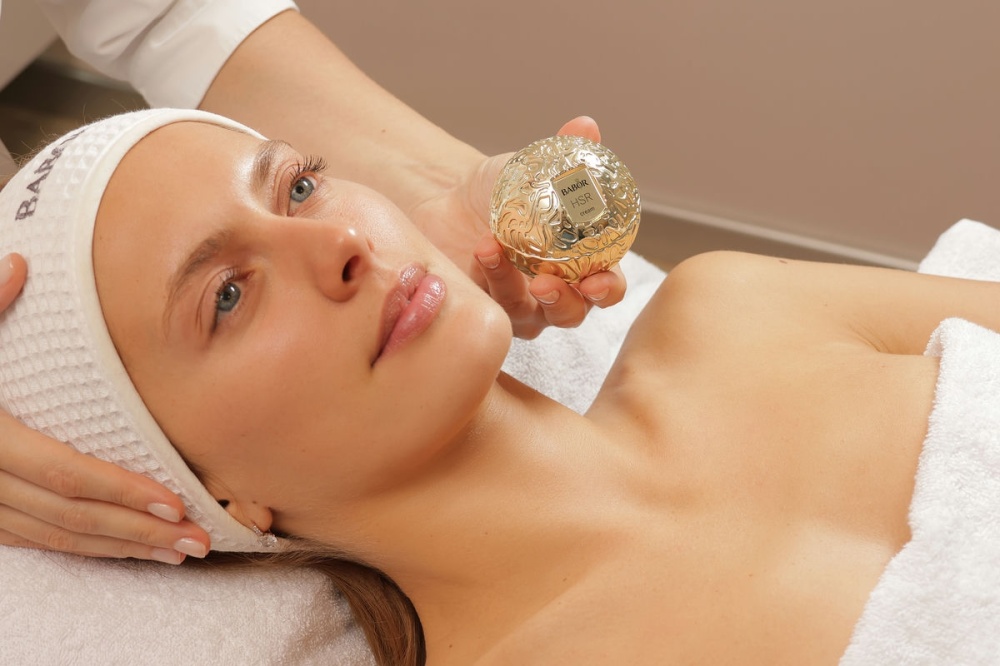 УХОД ЗОЛОТОЙ ЛИФТИНГ HSR LIFTING LUXE